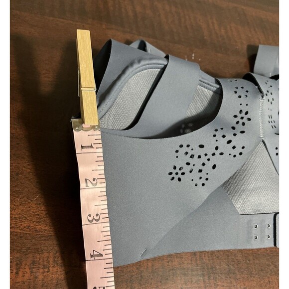 Victoria’s Secret Angel Max Sports Bra 32D Gray - Picture 4 of 5